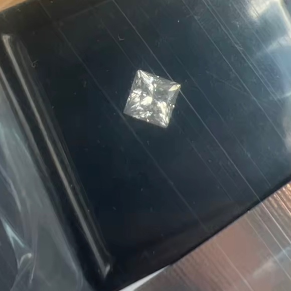 Princess cut loose real diamond stone - Picture 2 of 3